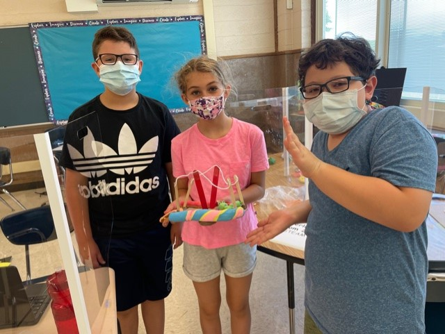 perlesmagnet's tweet photo. BRIDGES!!!!   We researched different types of bridges in Magnet for our architecture unit and check out our awesome creations! https://t.co/jbdGPITlp9