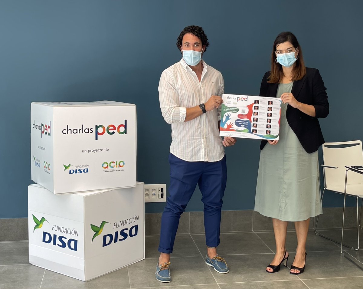FundacionDISA's tweet photo. Sara Mateos, directora de la #FundaciónDISA junto a Daniel de la Rosa, @AcipCanarias han presentado las #CharlasPED, unas charlas informativas que nacen con el fin de dar respuesta a las preguntas relacionadas con el cuidado de los más pequeños/as.💞
https://t.co/Vodv1eHAo8 https://t.co/0gb3GvdZgL