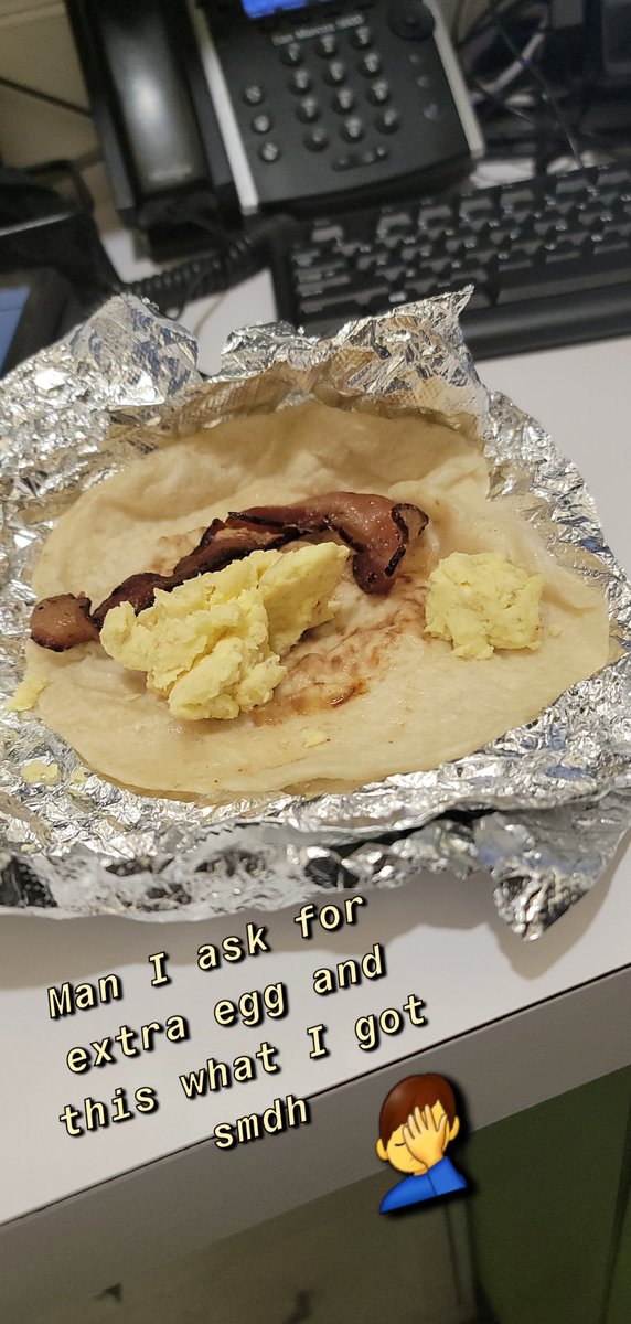 jt_2009's tweet photo. Comon @TacoCabana get with program, I ask for extra egg and this is what I got smh🤦‍♂️ Y'all have a shortage on eggs or what ??? https://t.co/r9X9CoWiZg