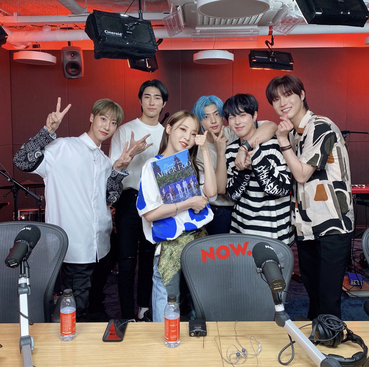 #studio문나잇 찢고 간 천재만재밴드 #원위(#용훈 #강현 #하린 #동명 #키아)🎸🎹🥁🎙 스튜디오 1열에서 관람한 #문대표(#마마무 #문별)가 부러워ㄸr😭 신곡 #비를몰고오는소년☔️ 활동 이제 막 시작이니까 건강하게 잘 달리고✨ 무대 찢으러 또 와요! #NOW온에어 #MAMAMOO #ONEWE