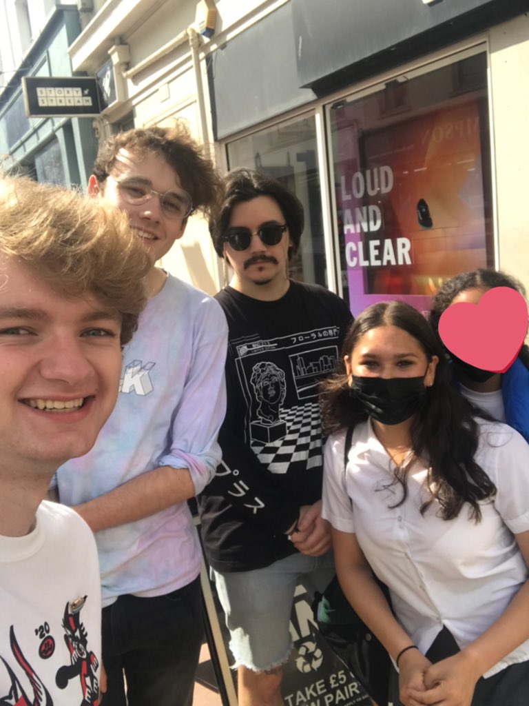 I LOOK SO GROSS IN ALL OF THESE BUT I AM SHAKING