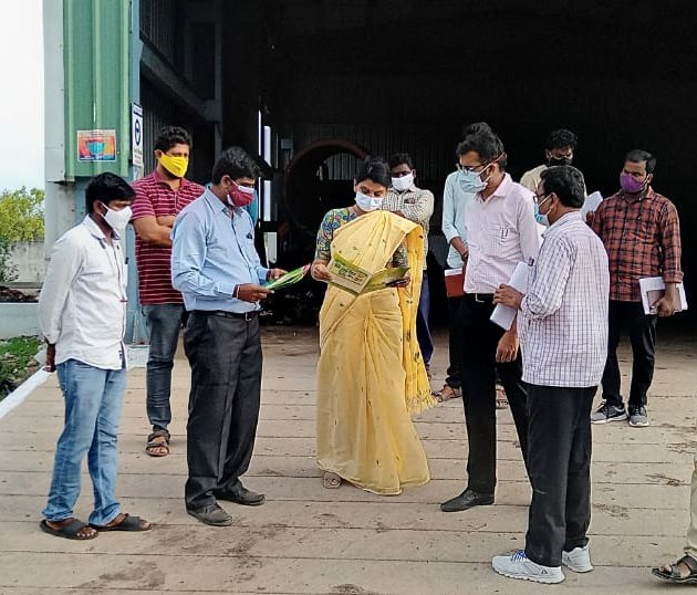 MahindraLtd's tweet photo. Joint collector (V, WS & D) GUNTUR District (A.P) Smt. P. Prasanthi IAS Visit along with Commissioner Piduguralla ULB to #BiomethanationPlant #MSWM Developed and Maintained by #MWTESL at Piduguralla
#SwachhaPiduguralla #CLeanAndhraPradesh #CLAP @SwachhBharatGov https://t.co/VfcKkQyS2c