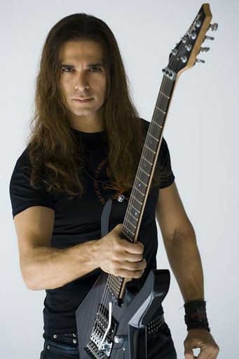 Happy birthday kiko loureiro ily 