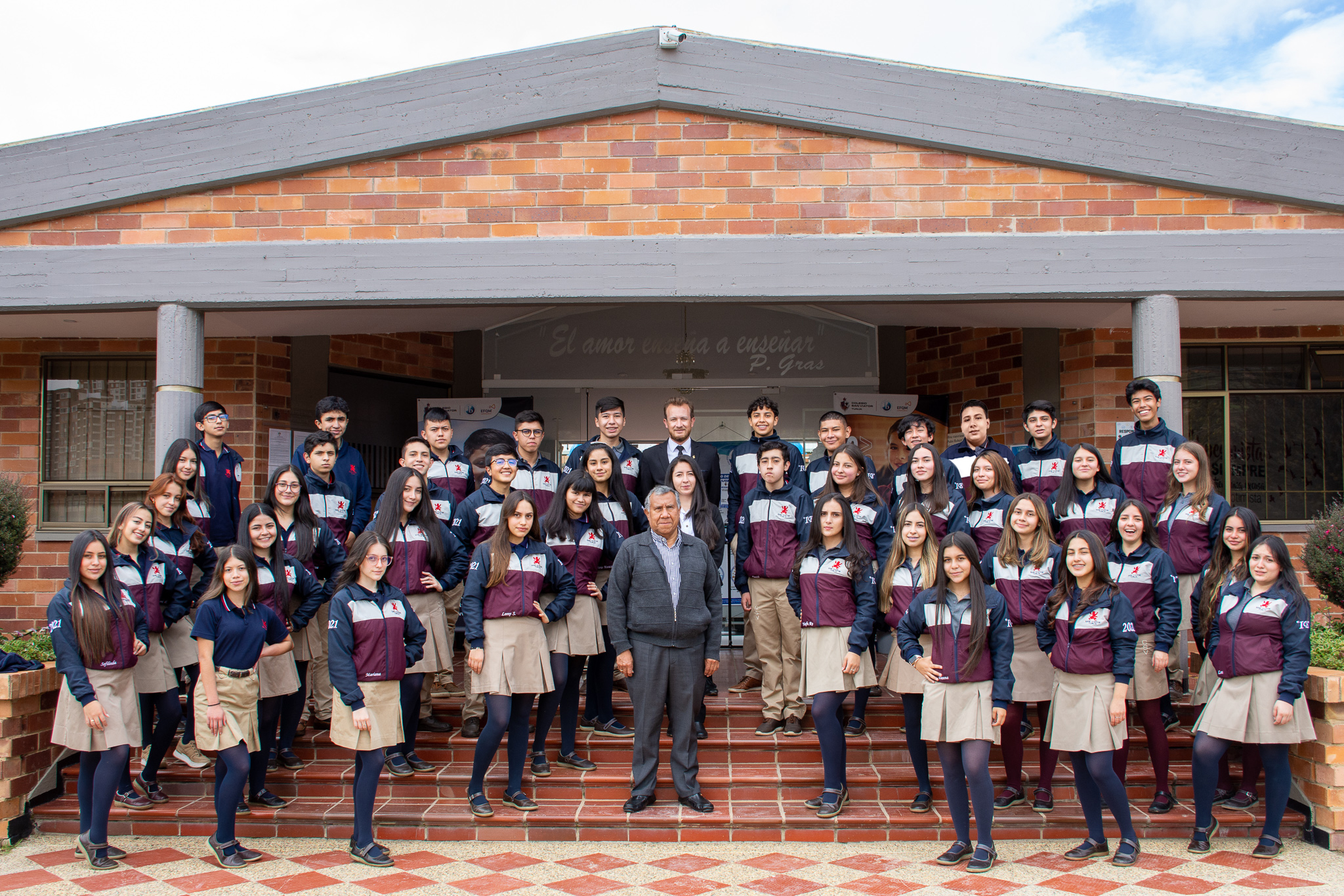 Bienvenid@ de nuevo a tu Colegio, te estábamos esperando. - Colegio  Bilingüe San Viator Tunja