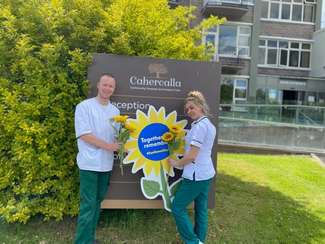For Hospice Sunflower Days, dedicate a sunflower in our virtual sunflower garden in support of Cahercalla Hospice at togetherforhospice.ie/sunflowerdays 
Cahercalla is a proud partner of Together for Hospice &amp; every euro raised locally, stays locally. #sunflowerdays @TogetherForHospice