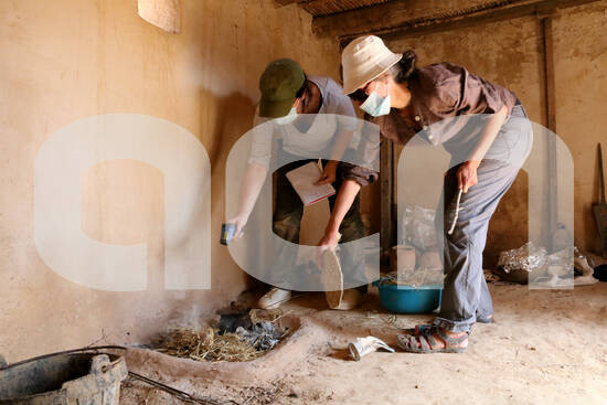 Recreen llars de foc i forns a la Ciutadella Ibèrica de #Calafell per estudiar com era la vida a l'edat de ferro. L'<a href="/icac/">irene</a> lidera un experiment insòlit que complementa les restes trobades a diversos jaciments arqueològics ow.ly/1kUG50FbvgW cc: <a href="/Calafell_Hist/">Calafell Històric</a> #TransComb