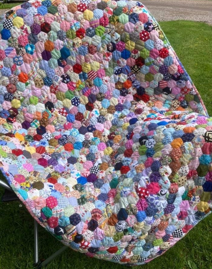 the latest addition to my #etsyshop English paper piecing hand sewn patchwork quilt, handmade random quilted on machine #unique #quilted throw #handmade #patchwork #uniquegift etsy.me/3gCTRaj #patchwork #englishpaperpieced #handmadepatchwork #craftbizparty