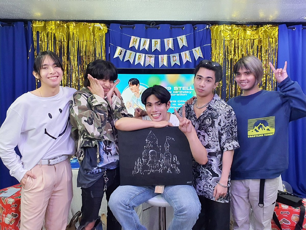 SB19Official's tweet photo. [#SB19_STELL] 
Maraming salamat po sa mga naki celebrate sa aking kaarawan. Naging masaya kami dahil bukod sa kasama namin kayo, kasama din namin pamilya namin sa araw na to kaya mas special hahahaha ayun lang maraming salamat love you!
 
#ArawNiSB19Stell #SB19STELLBirthdayLive https://t.co/m0Nfe9vcmn