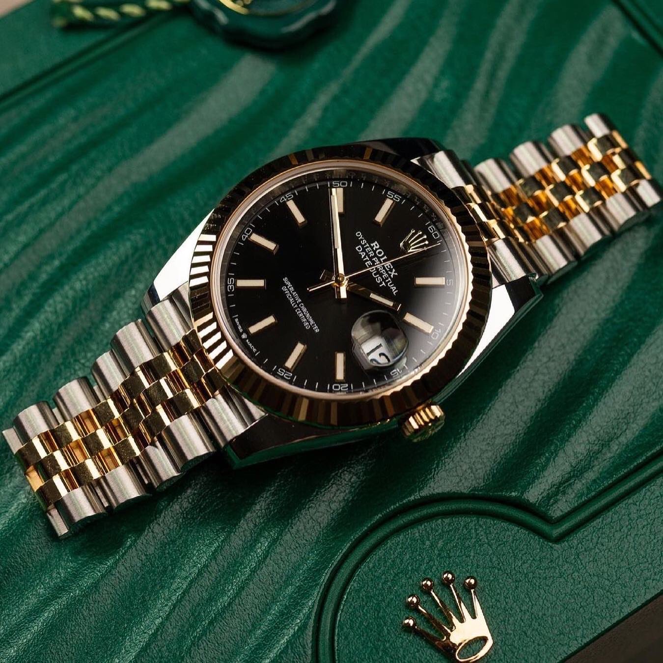 Datejust 41 black store dial jubilee