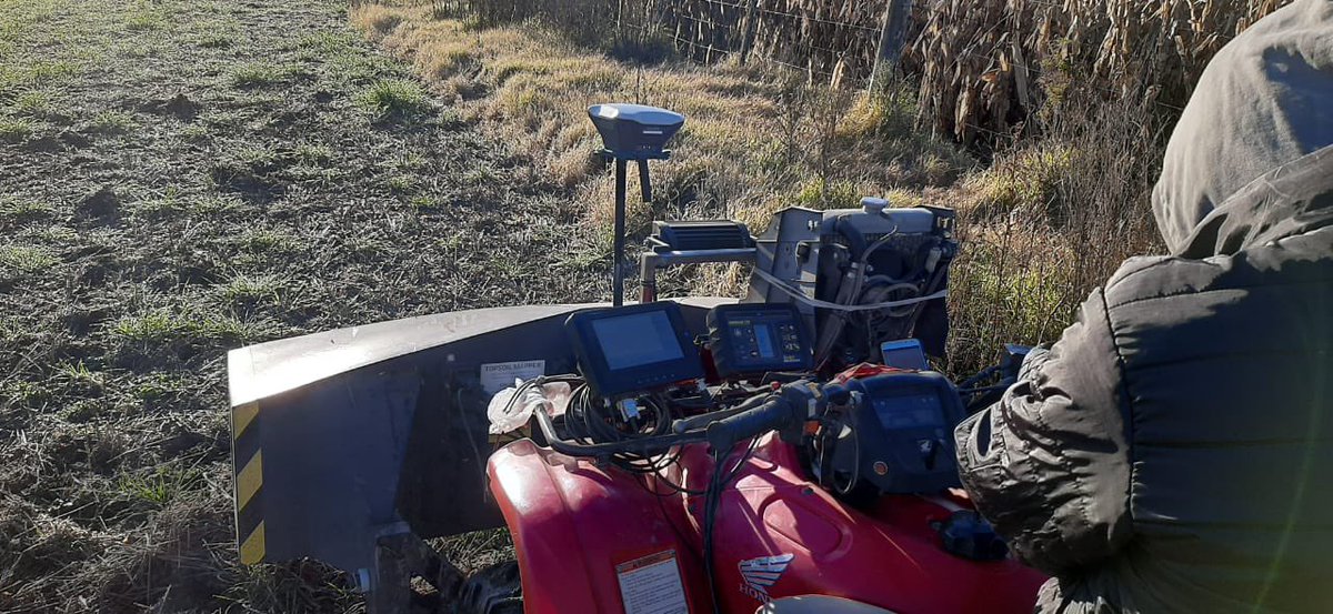 ConsultoraOeste's tweet photo. Ni el frío nos para!! Llegamos el Lunes a la zona de San Andres de Giles, 1500 has por mapear y caracterizar. #Suelos TopSoil Mapper #Ambientes #Agricultura https://t.co/4VdY1UWVvM