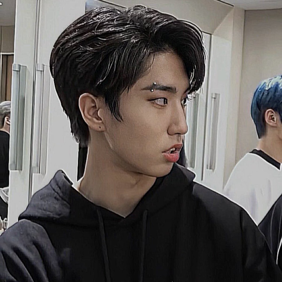 ⠀⠀⠀⠀ 

⠀⠀         ⌗ cian kyle &amp;&amp; xion klyde 
⠀⠀      not new to rp, not a new acc
⠀⠀     just restarting for the nth time
⠀⠀       like and retweet for a follow

⠀⠀