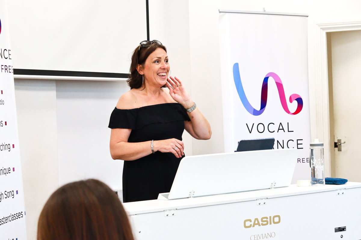 Our wonderful co-founder JULIE GOSSAGE (<a href="/juliegossage/">Julie Gossage</a>) during another fantastic session for our #VocalBalance trainee teachers at the weekend 💜💙
-
📸 <a href="/CJamesCreative/">ChristopherJamesCreative</a>
-