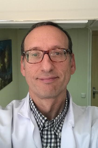 RadiologiaBcn's tweet photo. Nuestro querido jefe clínico, Carlos Nicolau, flamante nuevo profesor agregado de Radiología de la @CampusClinicUB 

Muy orgullosos. https://t.co/rIrct4LuOT