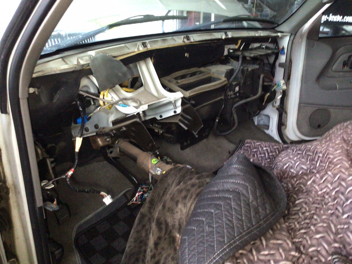 Garagebrave ガレージブレイブ ブログ更新しました K1500 ダッシュボード下ろし お手数ですがホームページからブログにアクセスお願いします T Co Zna2oiu06g ガレージブレイブ Garagebrave アメ車 札幌アメ車 札幌アメ車修理 札幌 Garagebrave ガレージブレイブ ブログ更新しました K1500 ダッシュボード下ろし お手数ですがホームページからブログにアクセスお願いします T Co Zna2oiu06g ガレージブレイブ Garagebrave アメ車 札幌アメ車 札幌アメ車修理 札幌