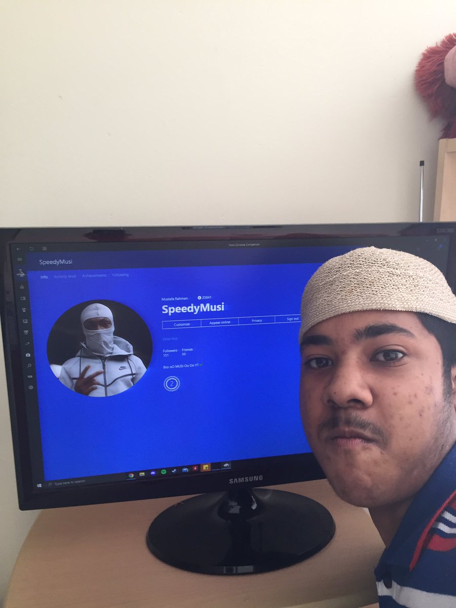 SpeedyMusi's tweet photo. Anyone want a picture of the famous Bangladeshi next to their pfp just rt and comment and I’ll have ya sorted 😎 https://t.co/GZZFCnw4vV