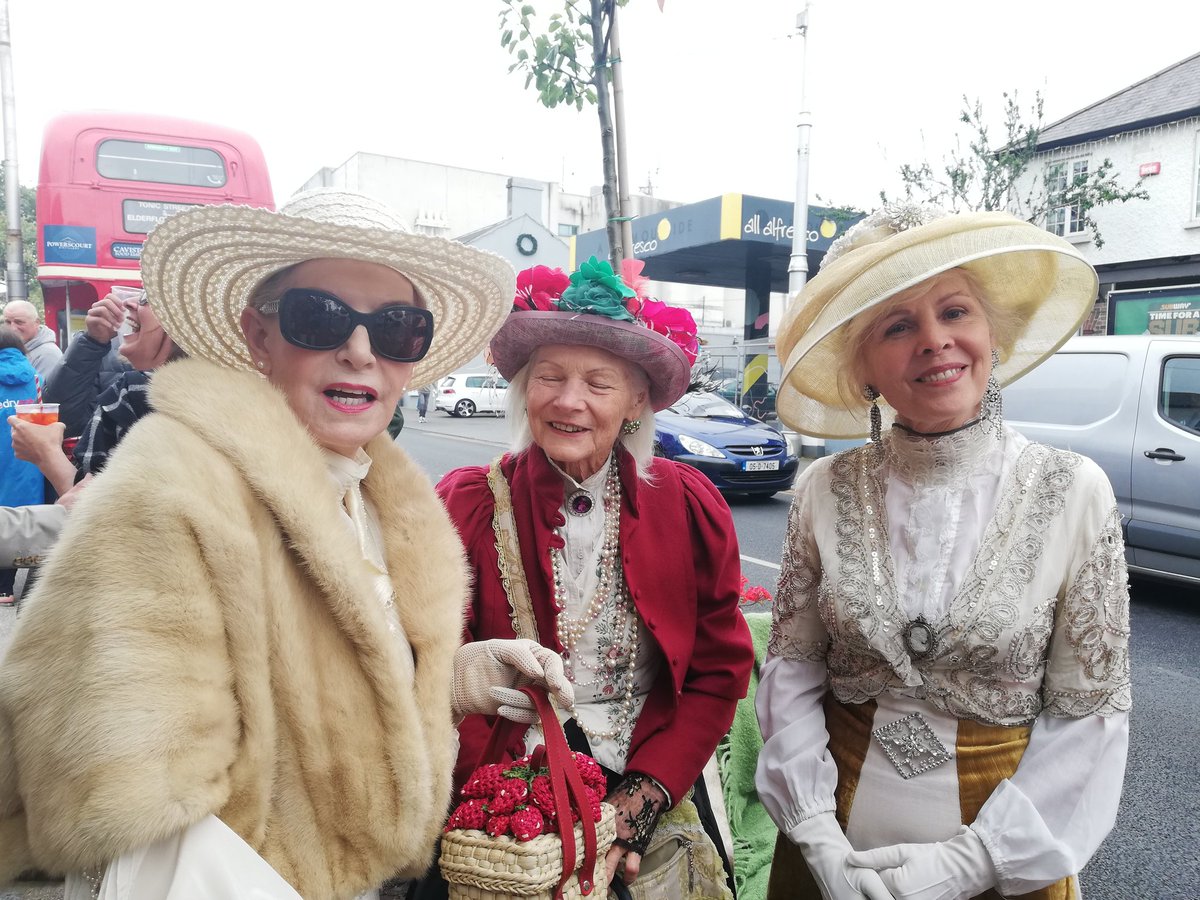 Krysia Lynch (@dublindoula) on Twitter photo #Bloomsday2021 Great Craic in <a href="/cavistons/">Cavistons Food Emp.</a> . . Music readings and costumes #joyce #sandycove #Bloomsday2021 Great Craic in <a href="/cavistons/">Cavistons Food Emp.</a> . . Music readings and costumes #joyce #sandycove