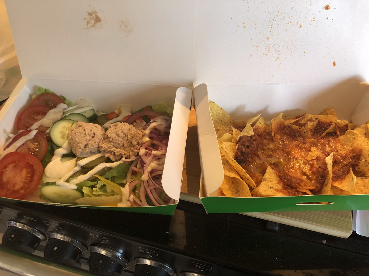 LadySerephim's tweet photo. @SubwayUK Not that this is a sub but it’s shocking value and quality all the same. They also forgot to send a drink and now we cannot contact the store. Shocking https://t.co/3f0L9u5ItS