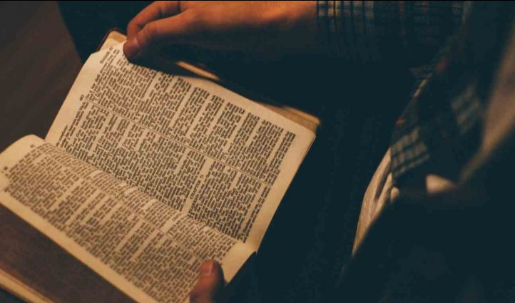 iamawatchman's tweet photo. More people have read the Bible than any other book in history. That’s interesting and makes it unique, but what makes it truly God’s Word? How we can verify that the Bible is true? https://t.co/VggxRBn0I4 https://t.co/F2mJElx4lU