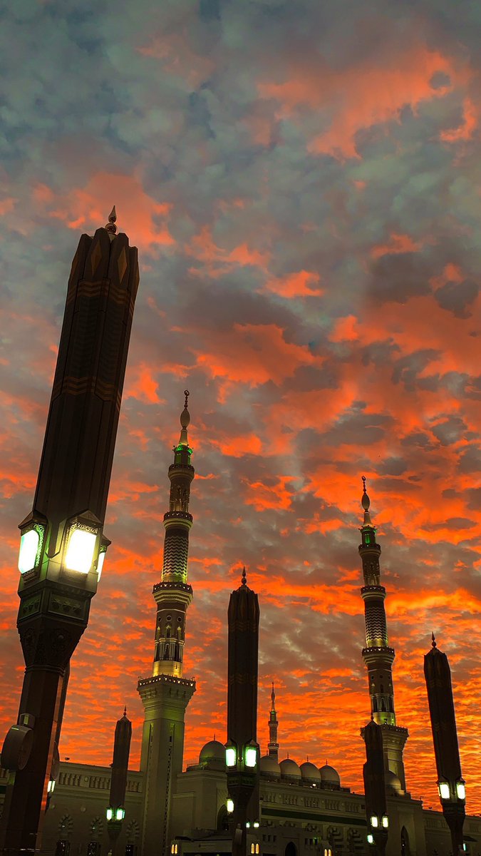 QassemMohammed's tweet photo. اللهم ارزق المدينة المنورة بمن يخافك فيها وفي اهلها ولا يهتم بمنصب ووجاهه زائفة
اللهم ارزقها بمن يخدمها محبة وإجلال لها 
وابعد عنها كل من يستغلها ويستغل اهلها وابعد كل من تولى فيها منصب ولم يخدمها https://t.co/oEaLtzoyrk