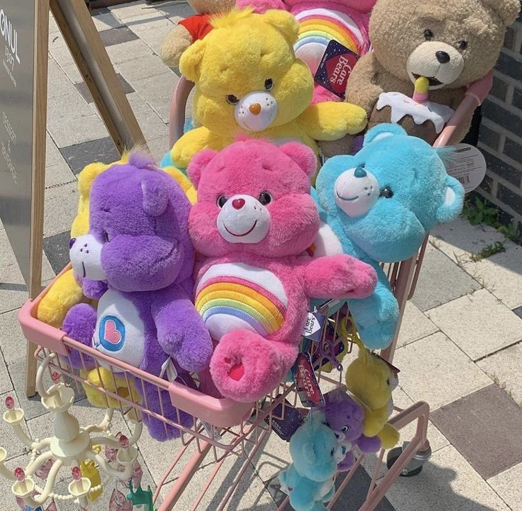 ตอนนี้คนมาของเรสเยอะมากๆๆๆ อาจจะเพราะเปิดเทอมด้วย จะบอกว่าสู้ๆนะทุกคนมาสเป็นกลจให้ ✊🏻📦💗