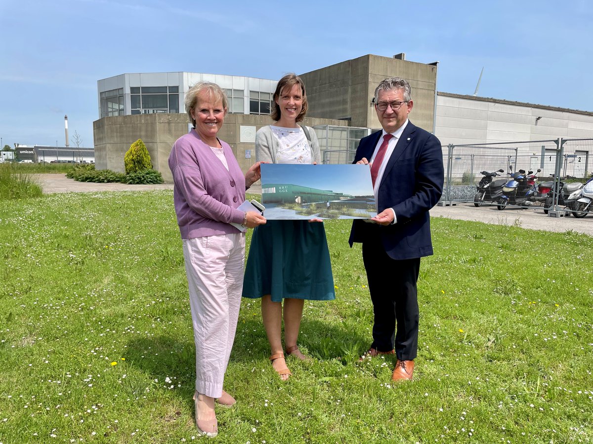 We verbouwen oude kaarsenfabriek in <a href="/StadBrugge/">Stad Brugge</a> tot Erfgoedfabriek. We creëren ideale bewaaromstandigheden voor erfgoed door #warmtenet, #zonnepanelen en #warmtepompen. Zo zorgen we voor zeer energiezuinig verwarmen en koelen. Nog een duurzaam topproject voor ons #patrimonium!