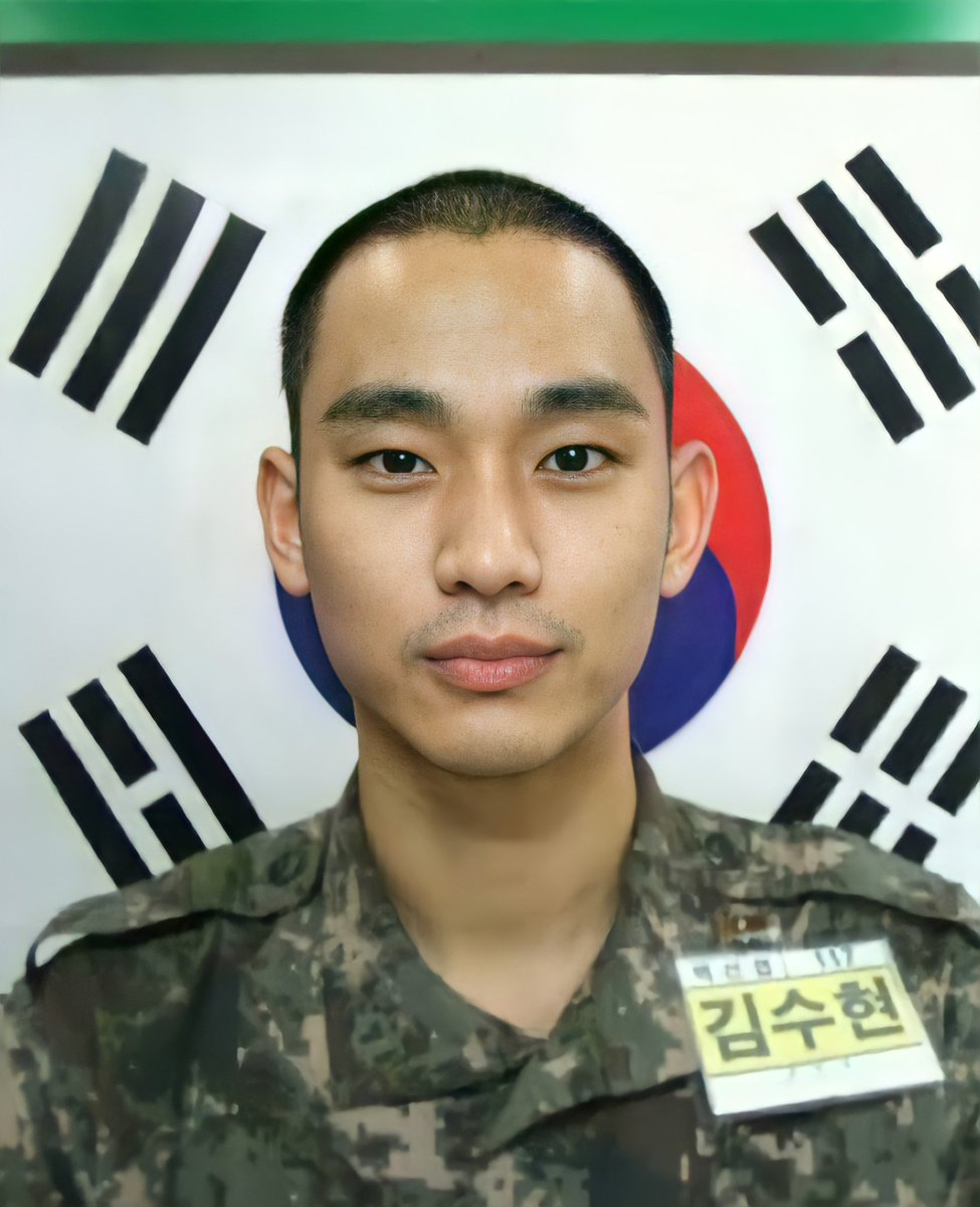 aishiiibal's tweet photo. So what's it gonna be? Long haired soohyun or bald soohyun https://t.co/U9zRPJe0PJ
