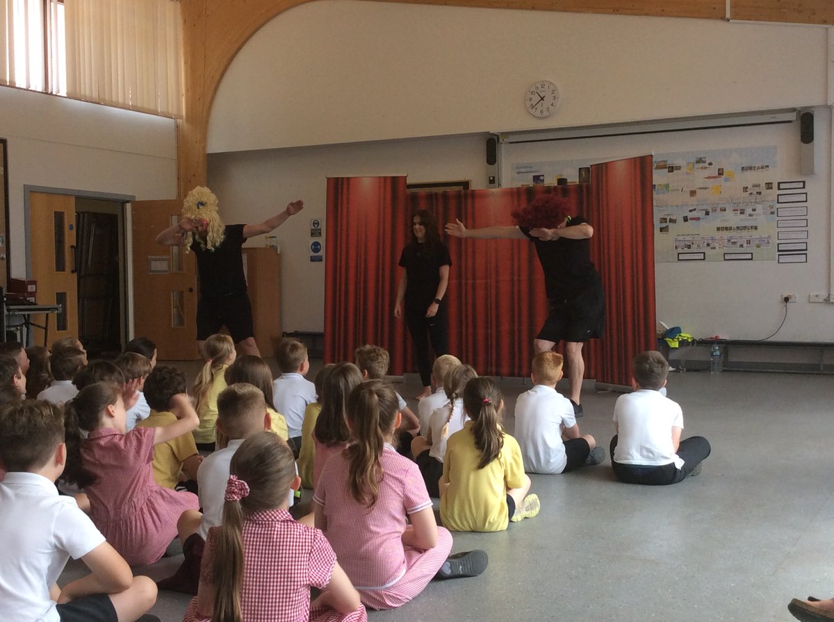 StantonRdY3and4's tweet photo. Years 3 and 4 have been treated to a fabulous Pop-Up Panto of Cinderella 👠🧚(oh yes we have!) 🤣 Thank you so much to #popuppantoliverpool @LifeInTheatre1 The children absolutely loved it. @OakTreesMAT @stantonroadps #cultureinthecommunity #SaveTheArts https://t.co/amz6DDQVpu