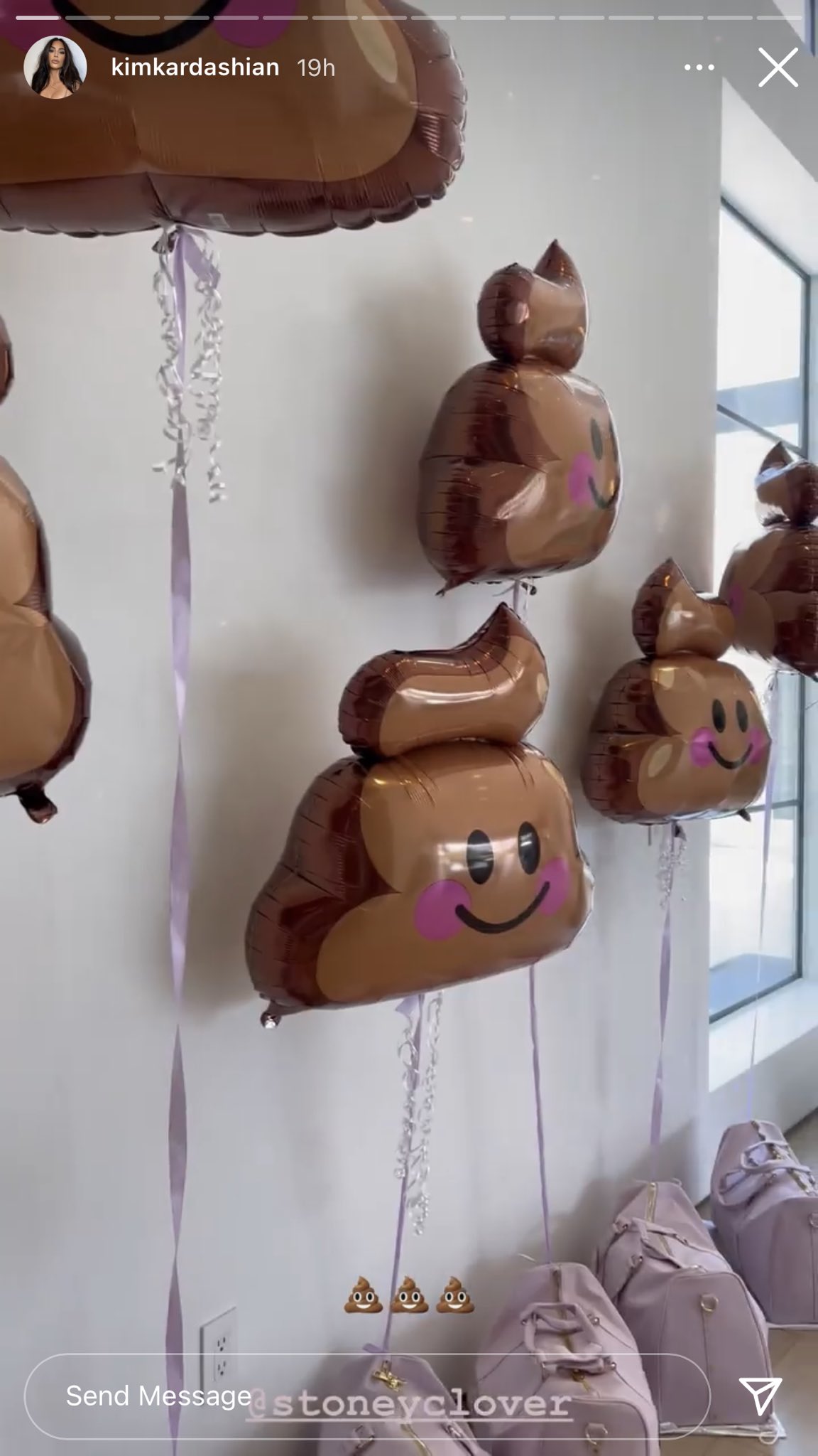 E4AO8RlVkAIK1r9?format=jpg&name=large