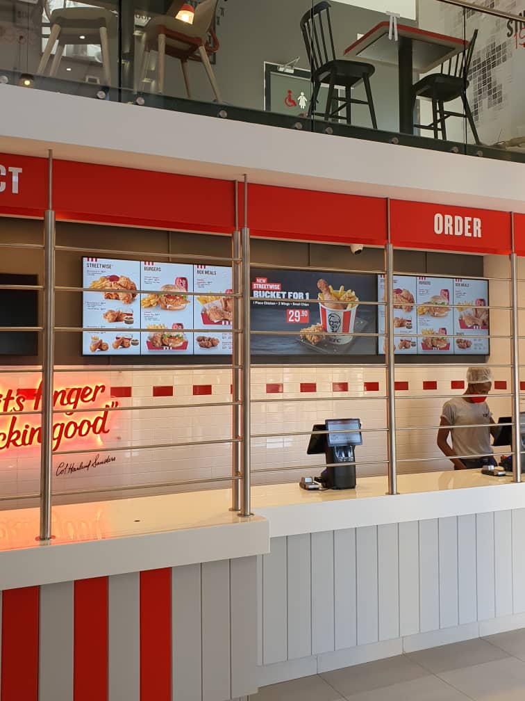 KFC_Botswana's tweet photo. Come through! We're ready for you! #KFCMogoditshane #KFCNowOpen https://t.co/vd74u7G0xL