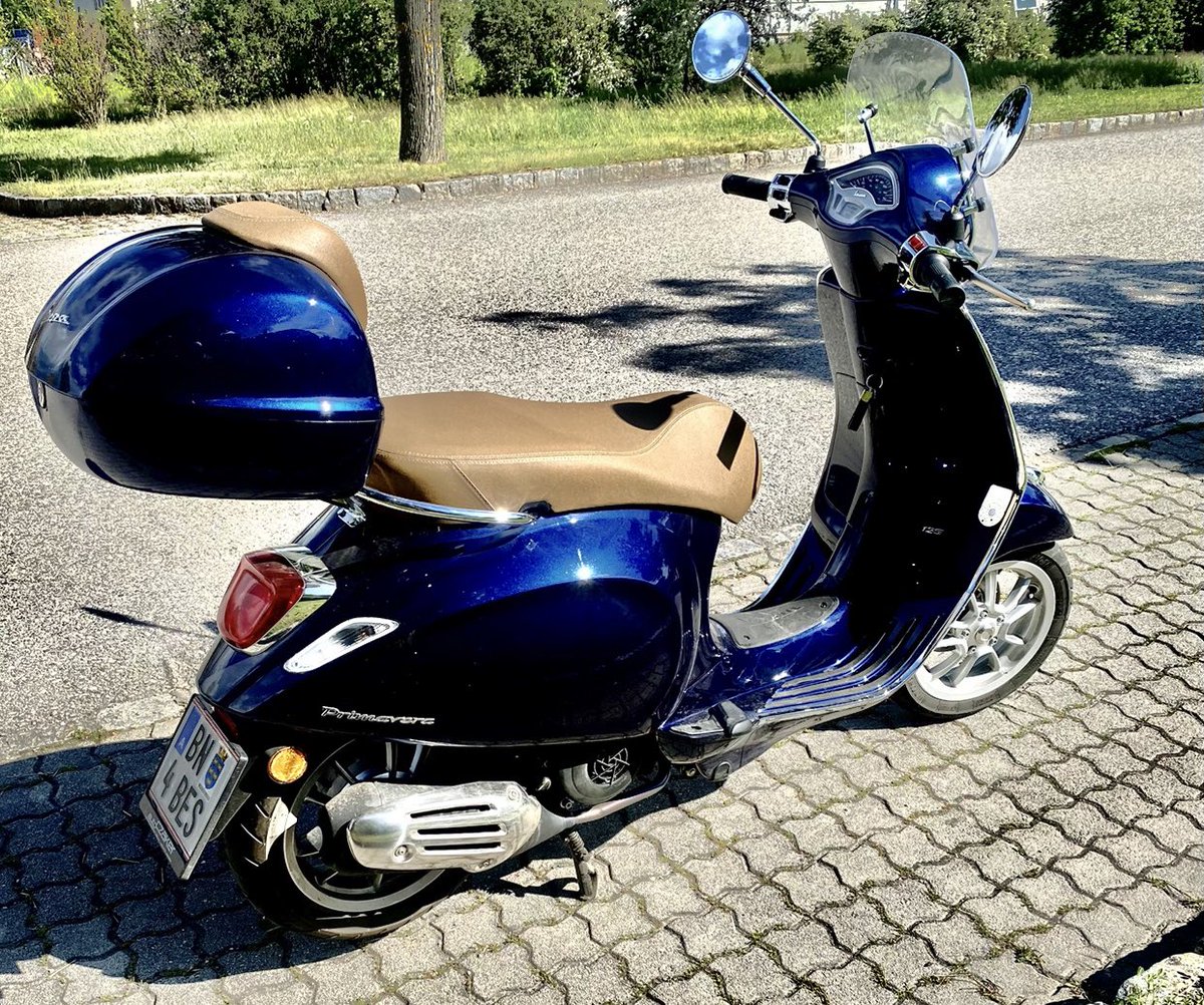 Mit der Vespa bei Sonnenschein und + 27 Grad nach Eisenstadt #OeNR #OeBH #GEBÖS # einfach toll!