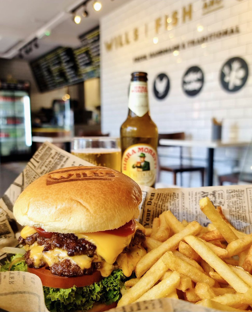 Mid-week Beer &amp; Bun vibes at Will’s🍺🍔

Come on down and dine-in with us🙋🏼‍♀️ 

#WillsFishAndGrill #Food #Strood #Uk #Kent #Foodie #Burgers #Delivery #Beer #BeerOClock #DineIn #EatLocal #Lunch #Dinner #Yum #Open #UKFoodie #UkFood #VisitKent #KentFood #KentFoodie #KentFoodBloggers