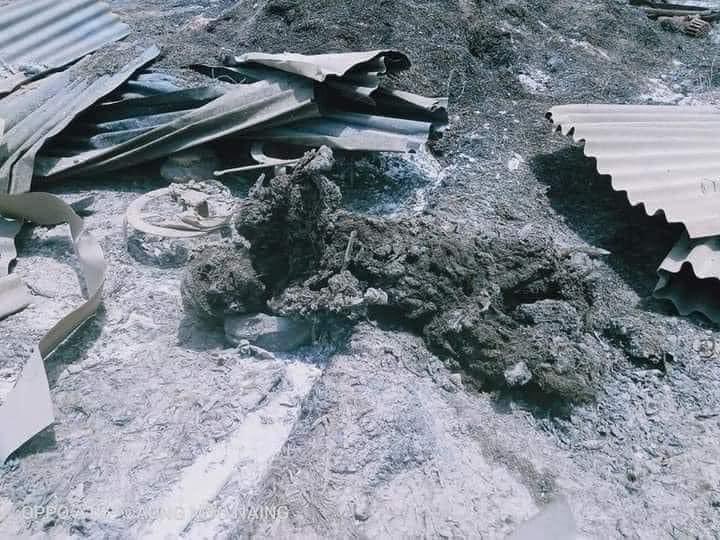 KhinSandi20's tweet photo. Myanmar junta set the village of #Kinma on fire.

Most villagers fled but some elderly and disabled persons stayed behind, according to witnesses they were burnt alive.

Find out why the junta is terrorizing Myanmar: https://t.co/ES6LZC534G…

#WhatsHappeninglnMyanmar #June15Coup https://t.co/Skb4GMqOgX