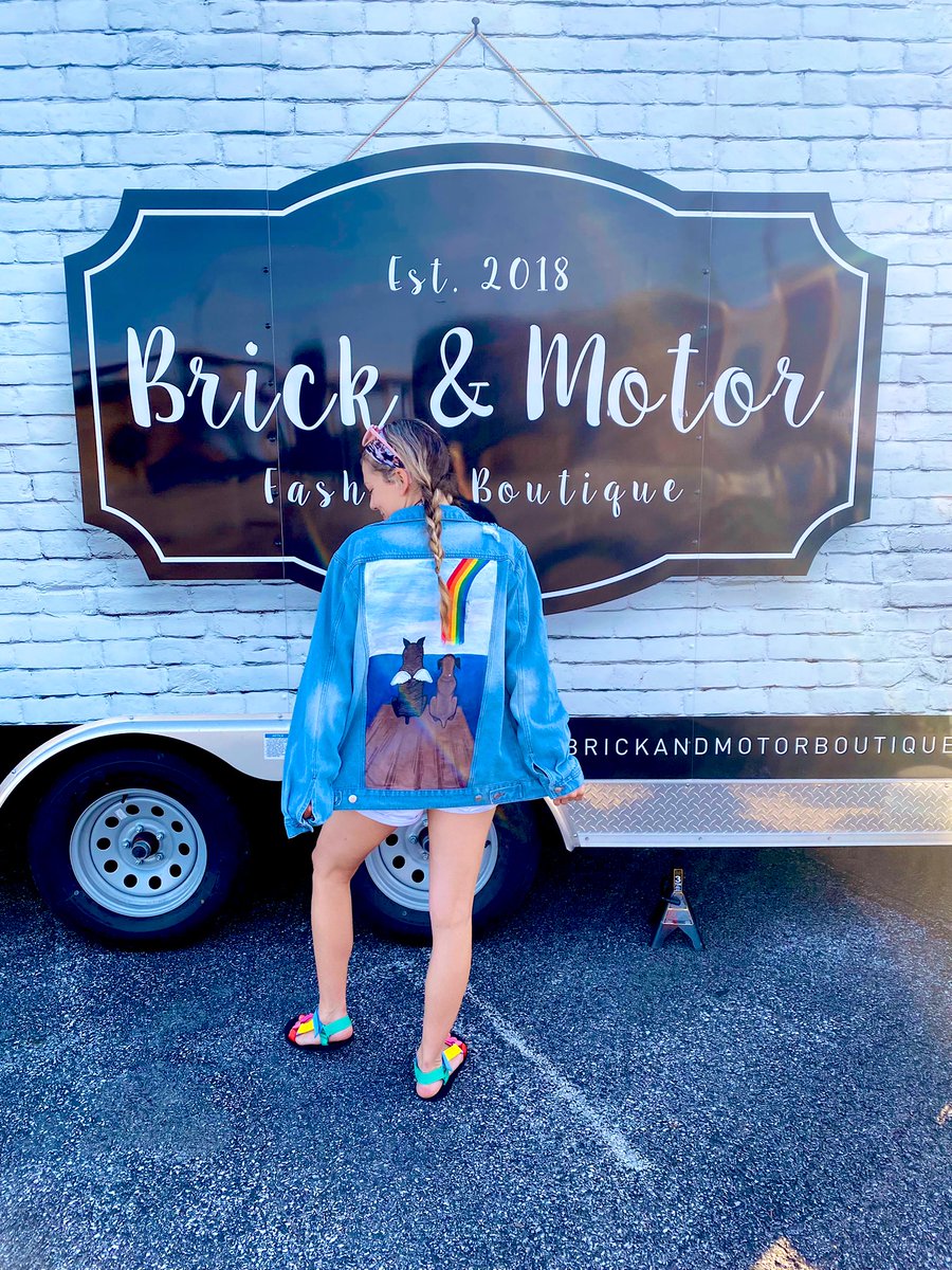 New custom hand painted jacket 💓✨ 

DM me for more info on one! 

#SupportSmallBusinesses