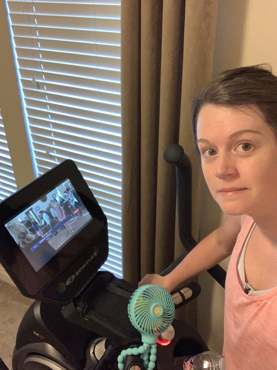 MrsNewman16's tweet photo. Exercising selfie AND Netflix binge selfie at the same time! Love my #BowflexMaxTrainer #ACEsummer #ACEcubs https://t.co/LXHU2TTeC1