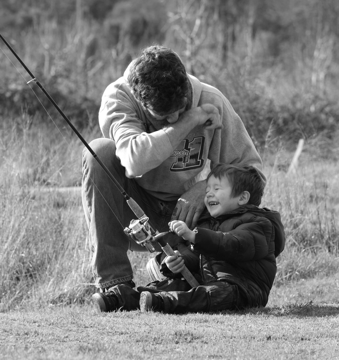 Join us on Sunday and celebrate family time with our #FathersDay specials, featuring fresh grilled king prawns, delicious lobster bisque, surf &amp; turf and more. 🐟

View the full menu and book your table here: bit.ly/2RYpqDm