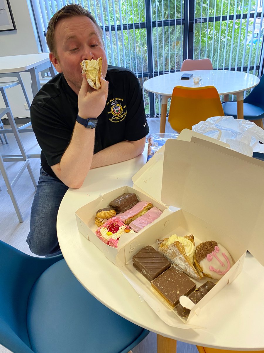 MoBoDrums's tweet photo. Many thanks to @HollyAston6 dear dad for keeping us @ineqegroup and @OurSaferSchools fed this afternoon with a #WeeBun or 2. https://t.co/K2XBTjpVkm