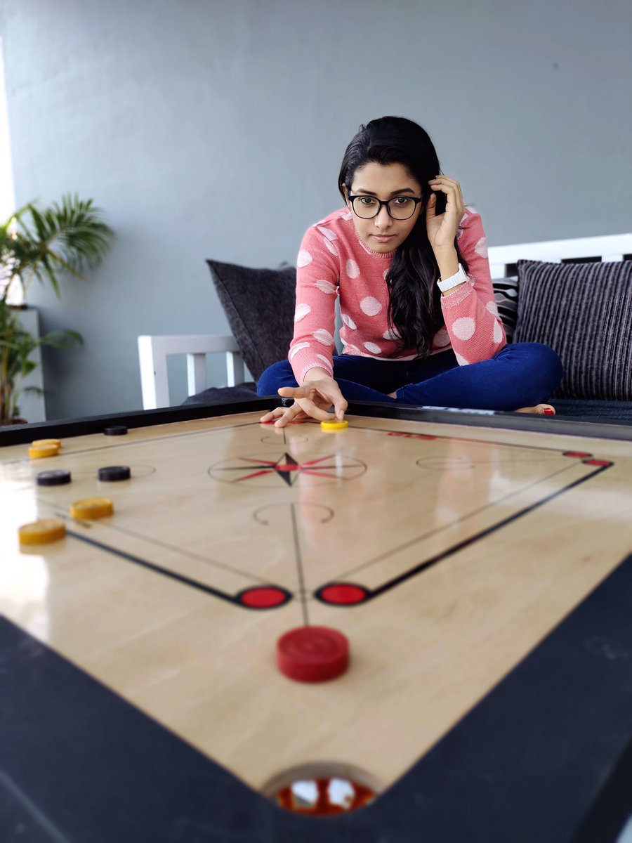priya_Bshankar's tweet photo. If not for the glasses, I would have! DEFINITELY would have https://t.co/jXfRzTQkUI