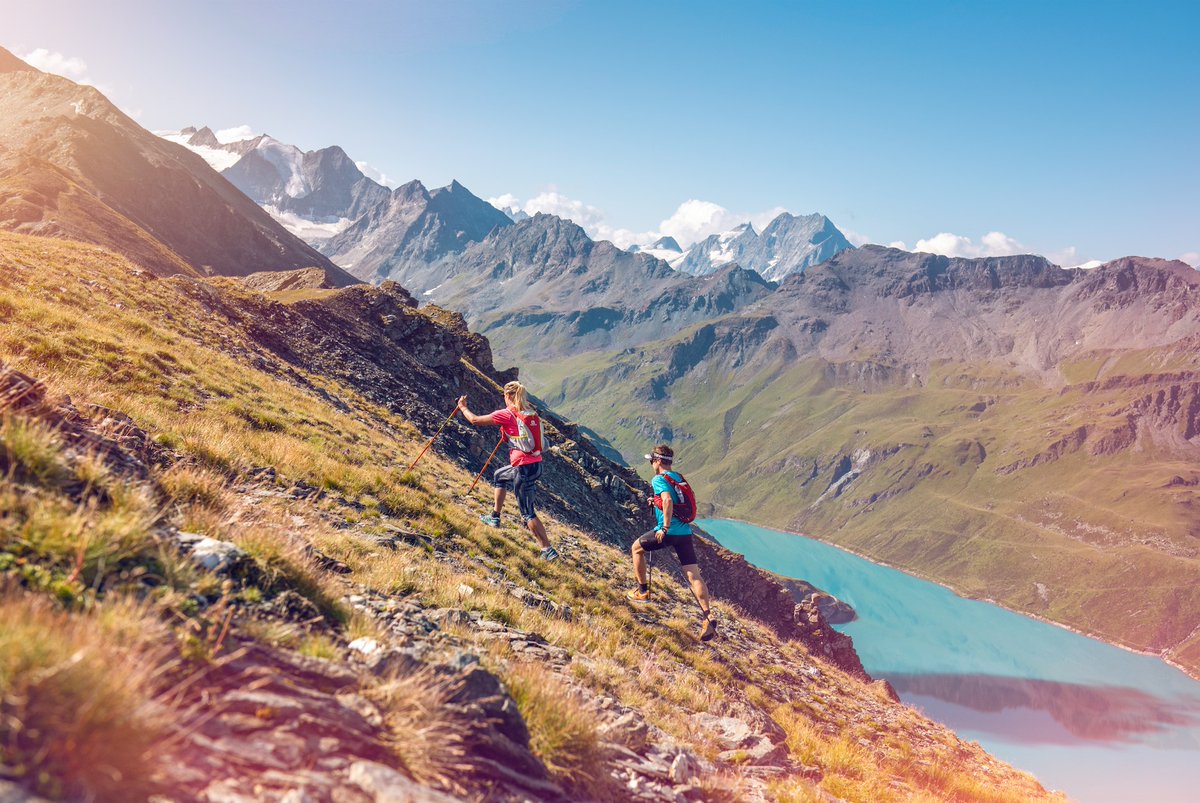 valaiswallis's tweet photo. Le @valaiswallis est un terrain de jeu idéal pour la pratique du #trail #running. #Montagnes imposantes, hauts #sommets, forêts denses ou #plaines verdoyantes composent des sentiers variés. Testez nos #itinéraires: https://t.co/VXQk3Q7wpg https://t.co/j5sW8xmFKN