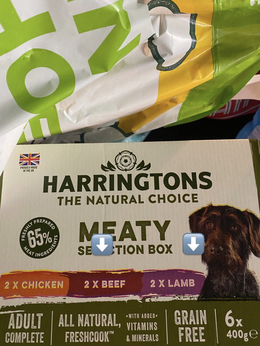 Davina51026186's tweet photo. What has my life become; getting overly excited ๐๐in the pet food aisle because #Harringtons have brought out 2 new flavours of my dogโs ๐ถ food ๐คฃ๐ #yipee #niceone #dogvibes #newflavours #woof ๐
๐พ๐พ๐พ https://t.co/xxjtO875zy