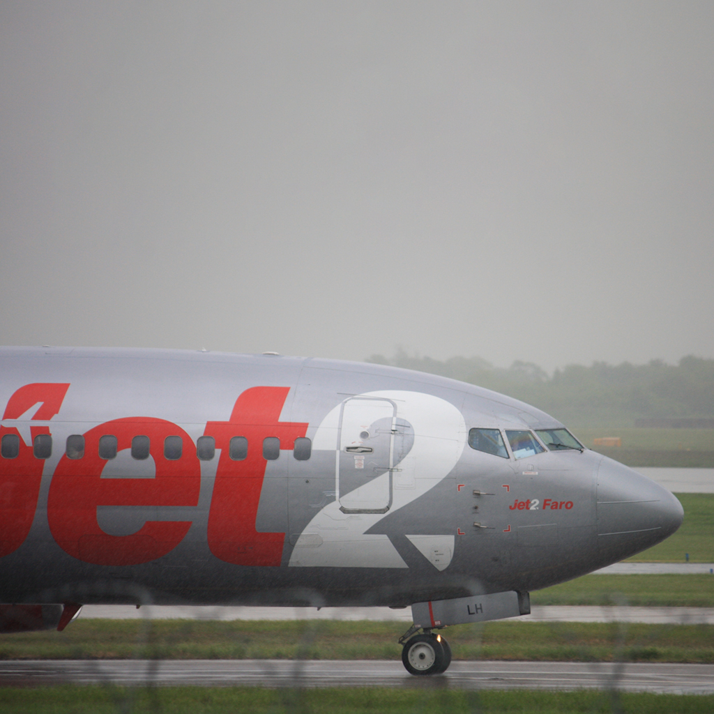 aviationtag_com's tweet photo. 🇬🇧 Jet2Faro 🇵🇹
A nice close-up of "Jet2Faro" aka G-CELH that we upcycled to our latest Aviationtag X Jet2 Edition.
Did you get your authentic piece of this Boeing 737 yet?
https://t.co/oBksOQHrKm
#aviationtag #jet2 #aviationtagXjet2 #jet2crew #jet2holidays https://t.co/CCp5IXcgnW