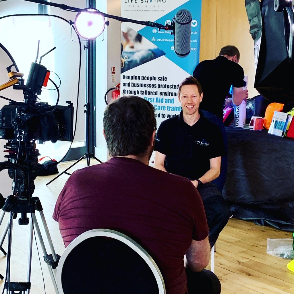 LSTFirstAid's tweet photo. A sneak peak behind the scenes of our film shoot yesterday! A huge shout out to @freeagent for the chance to get involved with this exciting collaboration. If you need easy to use accounting software, just shout as we have a FreeAgent discount code!
#lifesavingtraining #firstaid https://t.co/7CRw02NH9U
