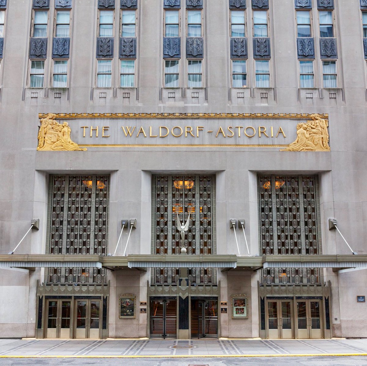 The one and only. 👏👏👏

Explore the architecture, design, and cultural history of NYC’s famed Art Deco Waldorf-Astoria Hotel with us! Check out artdeco.org/waldorf-making… to sign up for our in-depth exploration! 

#artdeco #artdecostyle #artdecointerior #artdecoarchitecture #nyc
