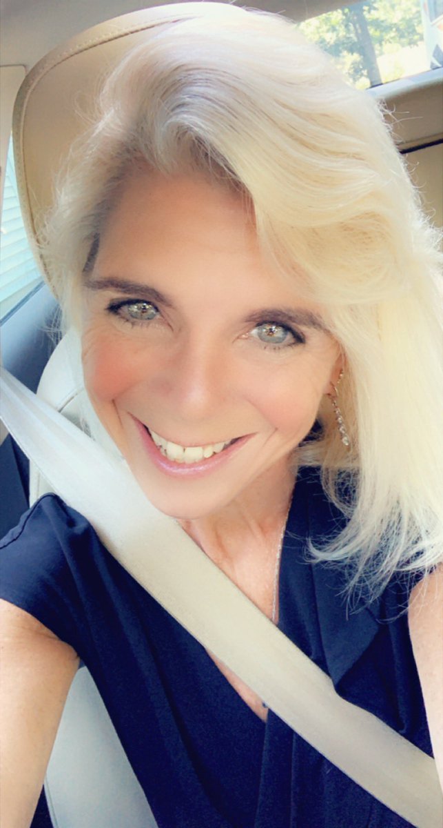 sswim4's tweet photo. Faking the smile until I actually feel it #roughweek #fakesmile #sendgoodthoughts https://t.co/G1IMdXlt66