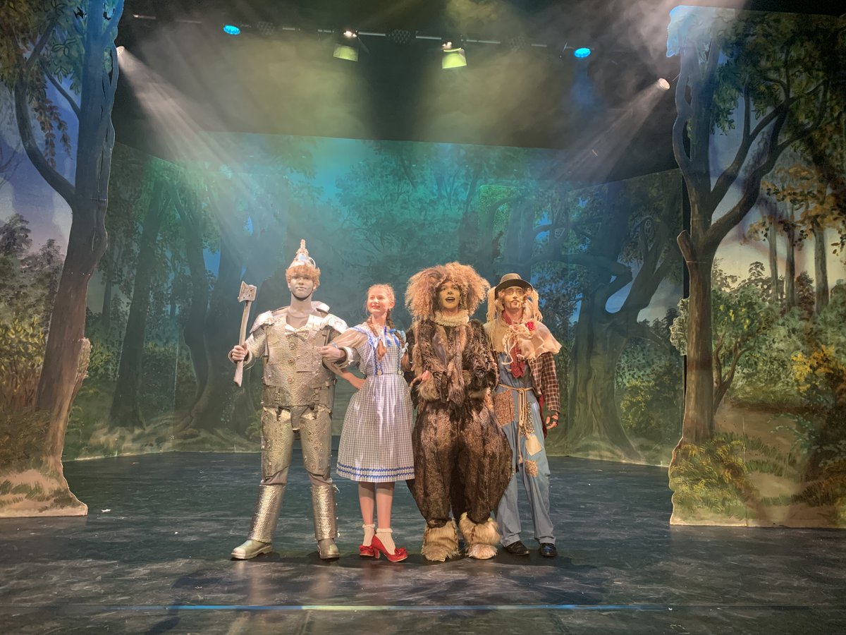 FrenshamHeights's tweet photo. They're off to see the wizard! And a snapshot of the weird reality of a school production with no live audience! A massive learning experience for everyone but they're still having a great time and the film will definitely be amazing. https://t.co/kKRtMayaQS