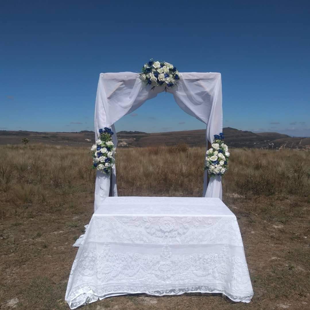 Mailson79415291's tweet photo. Em meio uma pandemia Deus ainda nos proporciona momentos incríveis dia dos namorados Casamento num lugar chamado pico do Cruzeiro decoração toda azul e branco 😍 ... E @Cruzeiro vc smp está presente em minha vida https://t.co/OiokkdDffo