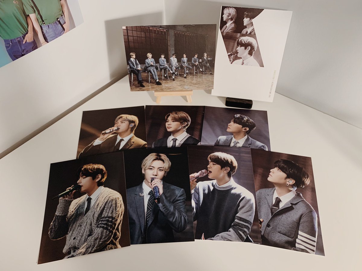snowflowergifts's tweet image. ミ♡ THE FACT PHOTOBOOK OT7 POSTCARDS GIVEAWAY 

— 1 winner, worldwide
— retweet to enter
— followers only 
— ends in 24hrs, good luck!