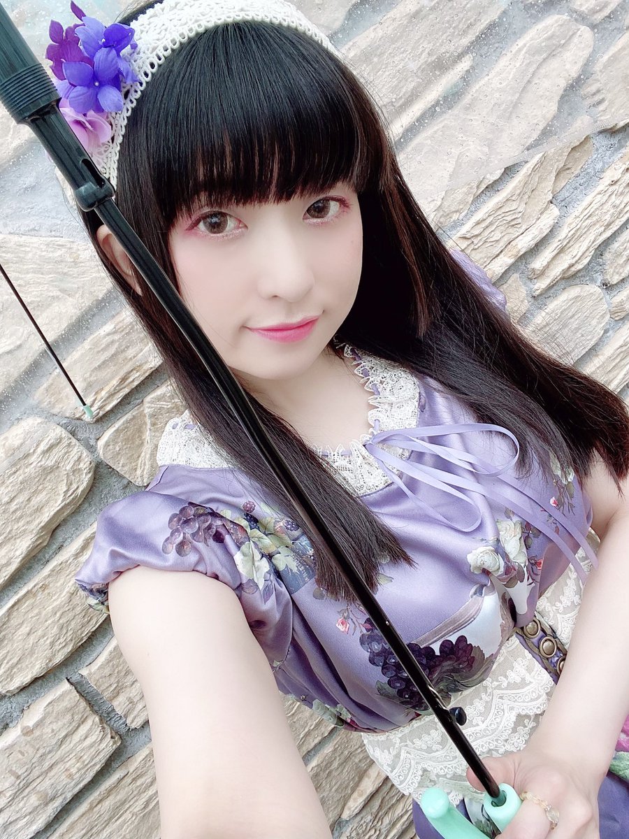 藤川 茜 今日はお天気が雨でしたので紫陽花カラー ロリータは雨じゃない日にしよう 雨だと髪を巻いてもすぐストレートになるし まつ毛もストーンとしちゃうし お洋服もパニエ入れるから裾とか大変になるからねっ ぴよ 藤川 茜 今日はお天気が雨でしたので紫陽花カラー ロリータは雨じゃない日にしよう 雨だと髪を巻いてもすぐストレートになるし まつ毛もストーンとしちゃうし お洋服もパニエ入れるから裾とか大変になるからねっ ぴよ
