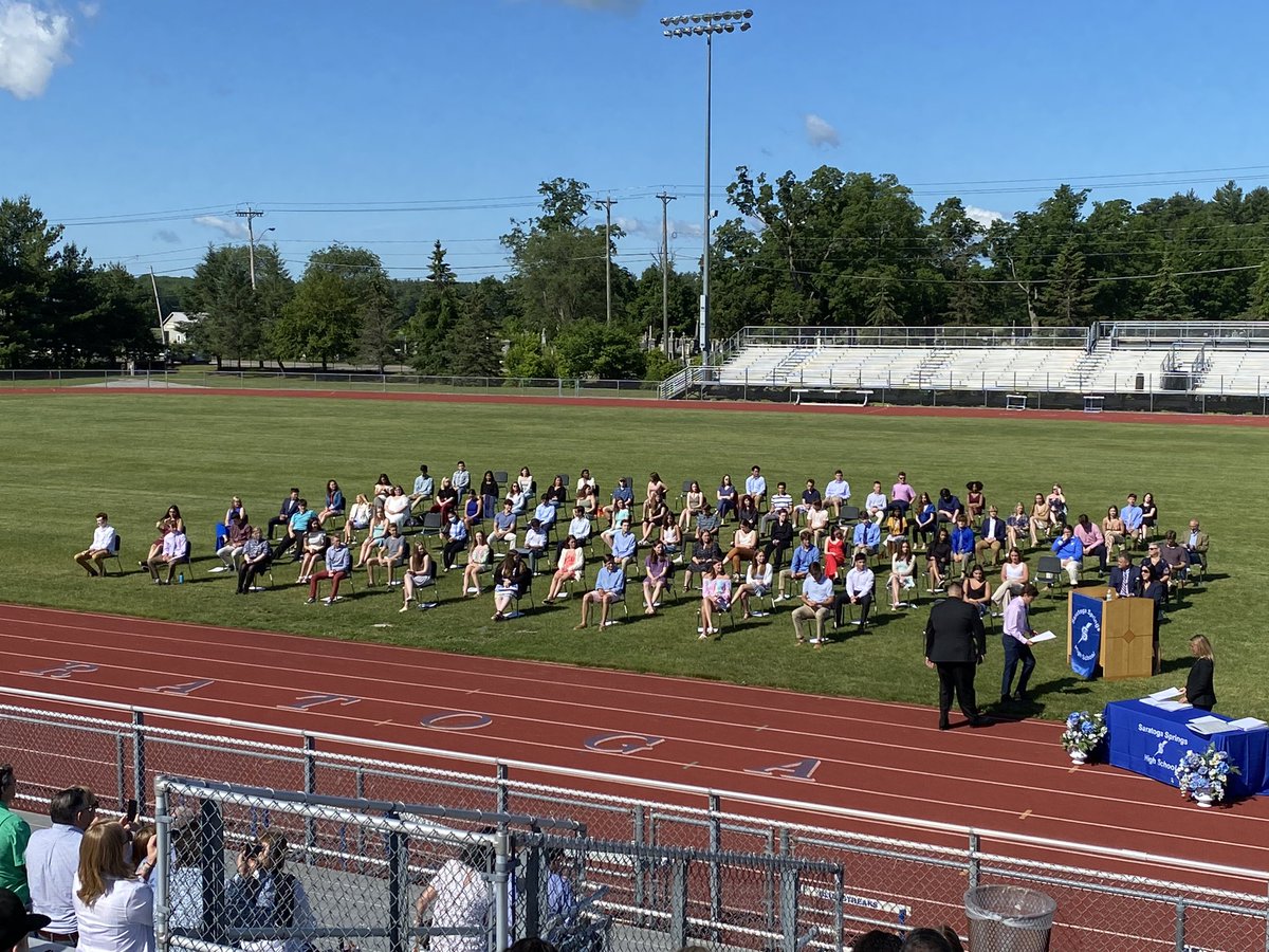 Congratulations to our SSHS 2021 senior award winners at today’s Academic Awards Program!  What a beautiful morning to recognize all of your achievements and hard work!