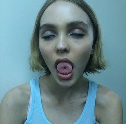 Your soul is a river (@whitewallsme) on Twitter photo 