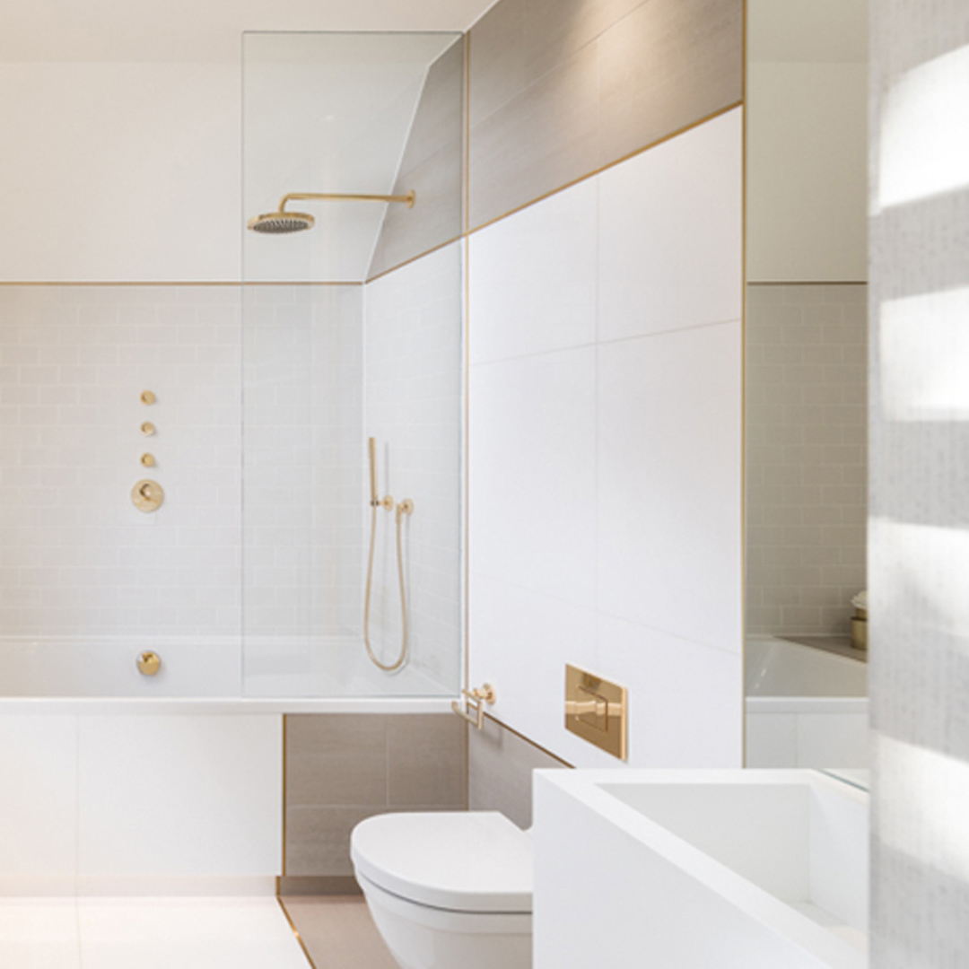 kellyhoppen's tweet photo. Using brass or metal in an interior, especially a bathroom, will add elegance and luxury in a very subtle way 😍 

#wednesdaythoughts https://t.co/PjVg2xulcX